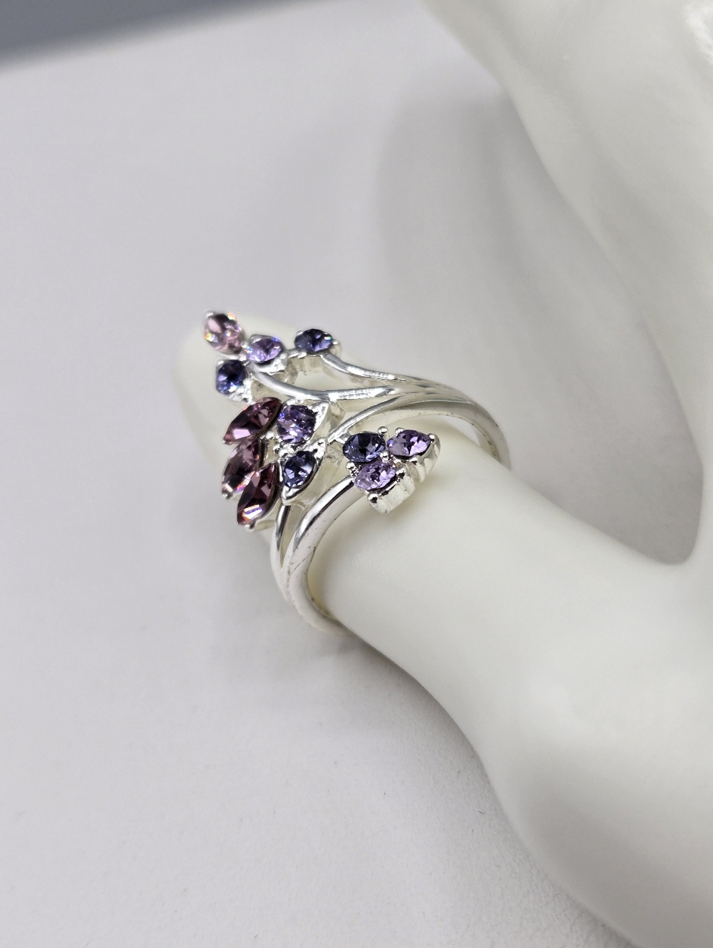 Swarovski Crystal Elements Silver Statement Ring Purple Size 8.75 Prom Wedding - Picture 4 of 5